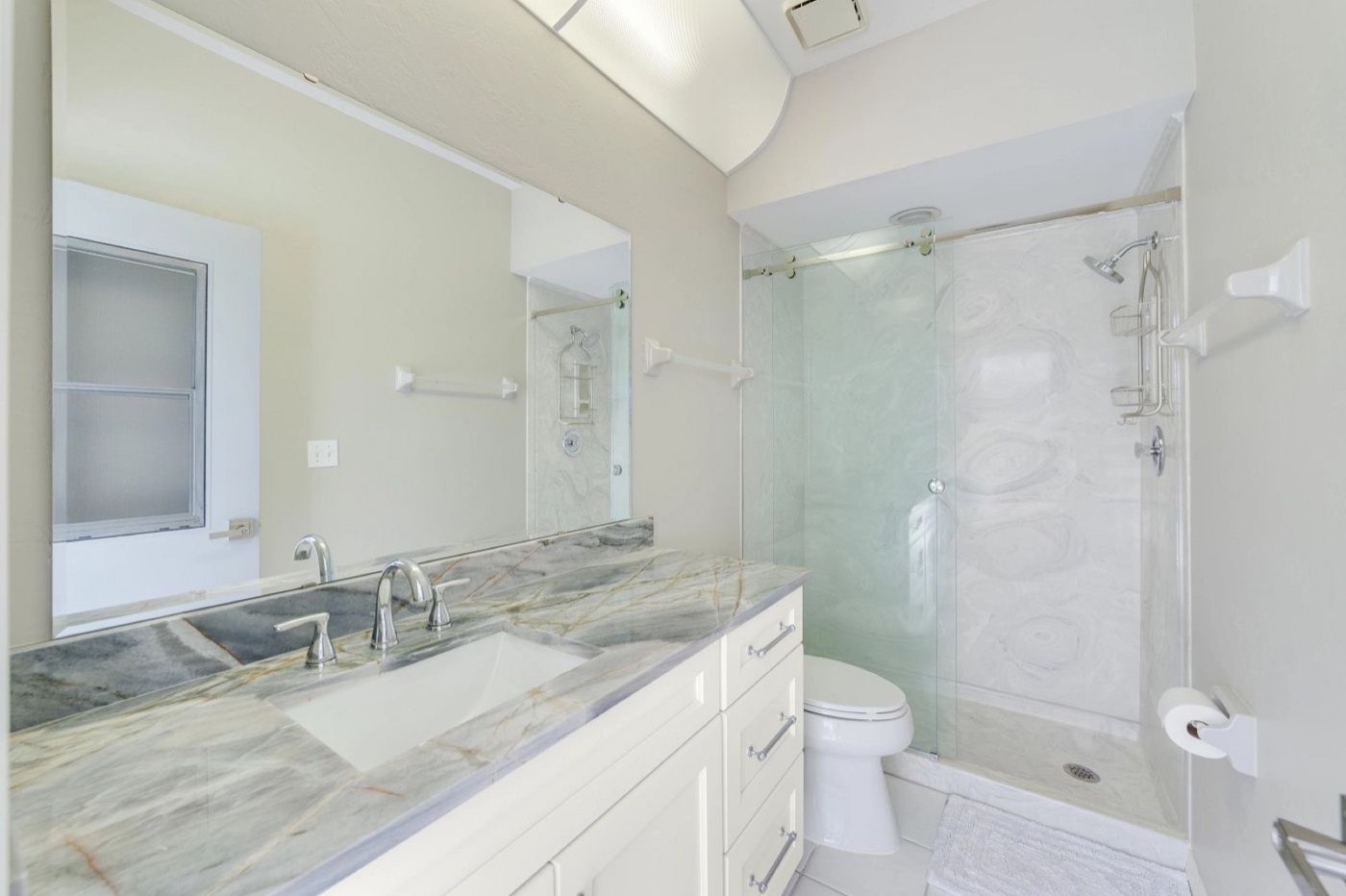 Mantra Cabinets Pool bath vanity, Omni in Snow, available at Shoreline Cabinet Company in Wilmington, NC
