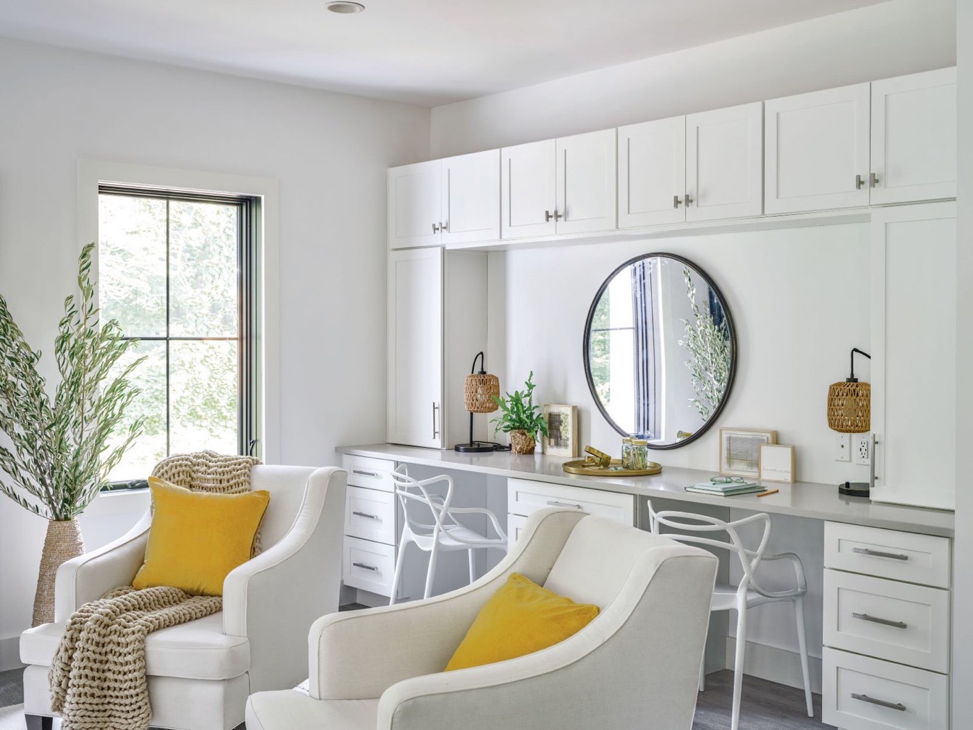 Mantra Cabinets Built-in home office wall, Omni in Snow, available at Shoreline Cabinet Company in Wilmington, NC