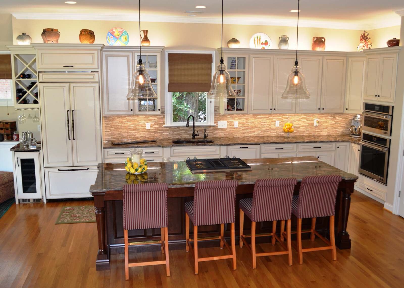 Custom kitchen cabinetry built by Shoreline Cabinet Company for a home in Porters Neck, Wilmington NC
